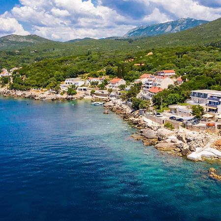Stunning Apartment In Gruda With House Sea View Molunat Buitenkant foto