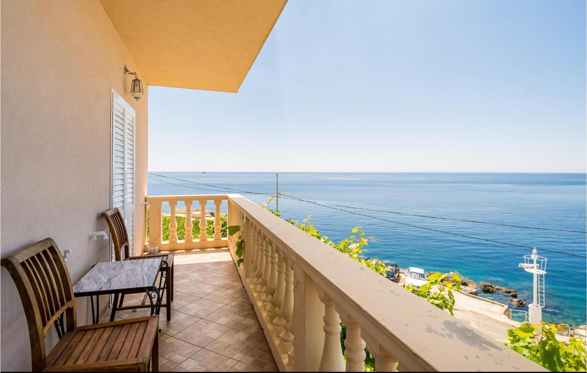 Stunning Apartment In Gruda With House Sea View Molunat Buitenkant foto